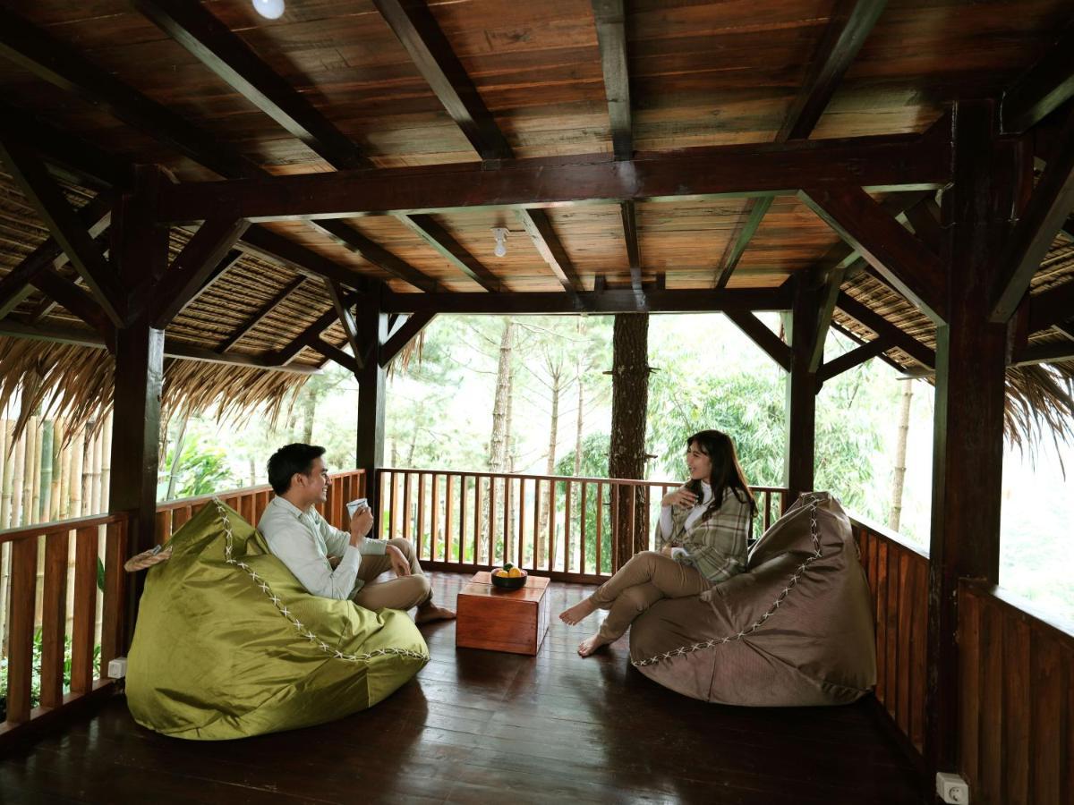 The Lodge Maribaya Cikareumbi Ngoại thất bức ảnh